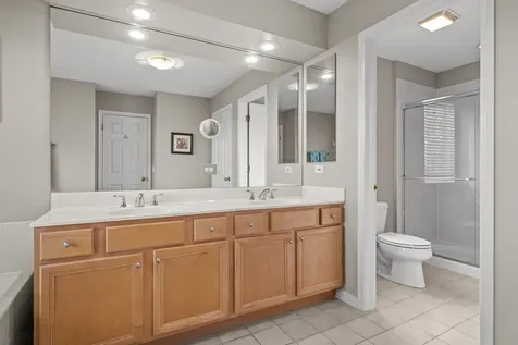 724 Samson Way Northbrook IL 60062