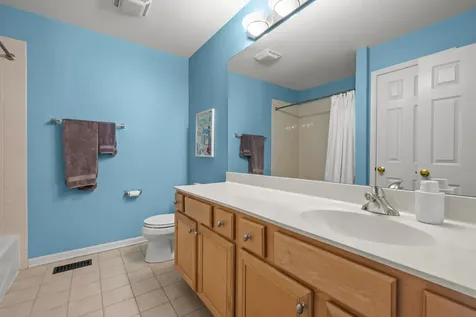 724 Samson Way Northbrook IL 60062