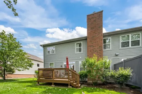 724 Samson Way Northbrook IL 60062