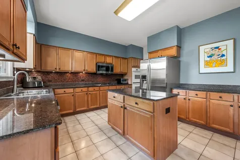 724 Samson Way Northbrook IL 60062