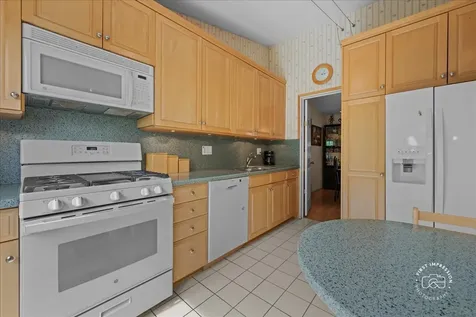 356 Elizabeth Drive Wood Dale IL 60191