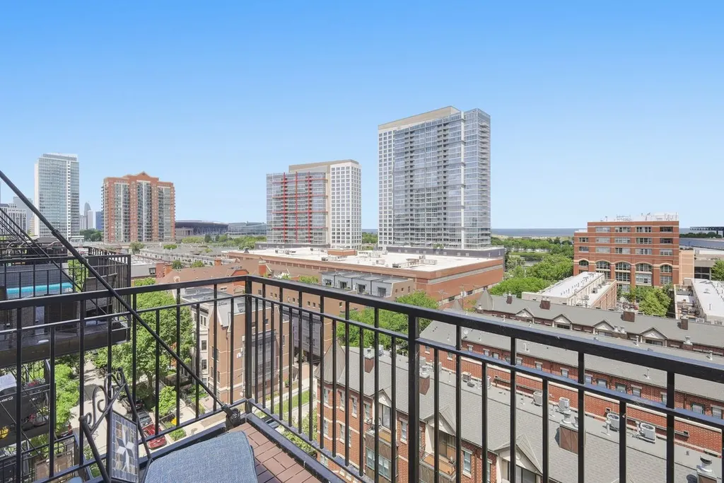 221 East Cullerton Street Chicago IL 60616