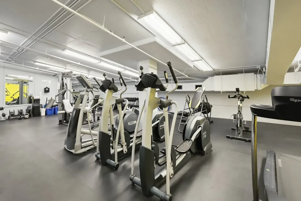 221 East Cullerton Street Chicago IL 60616