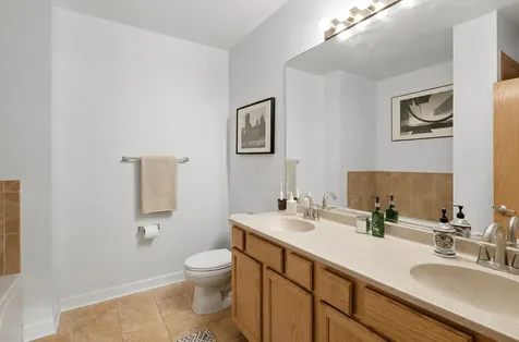 221 East Cullerton Street Chicago IL 60616