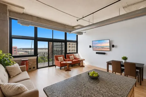 221 East Cullerton Street Chicago IL 60616