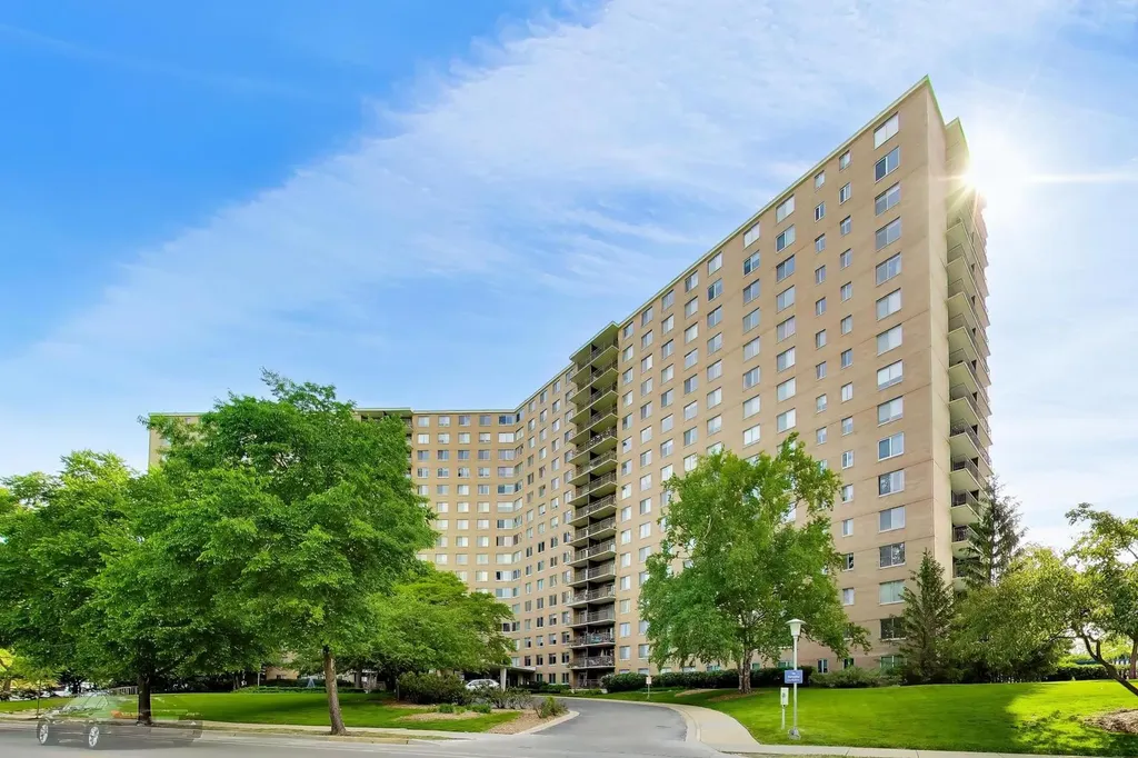 7033 North Kedzie Avenue Chicago IL 60645