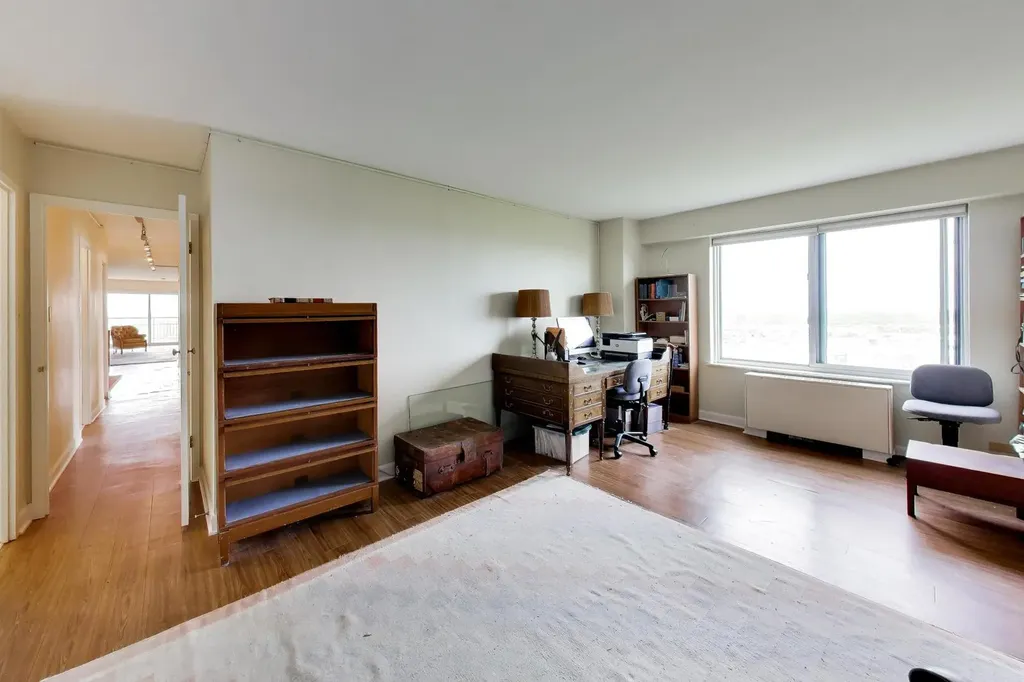 7033 North Kedzie Avenue Chicago IL 60645