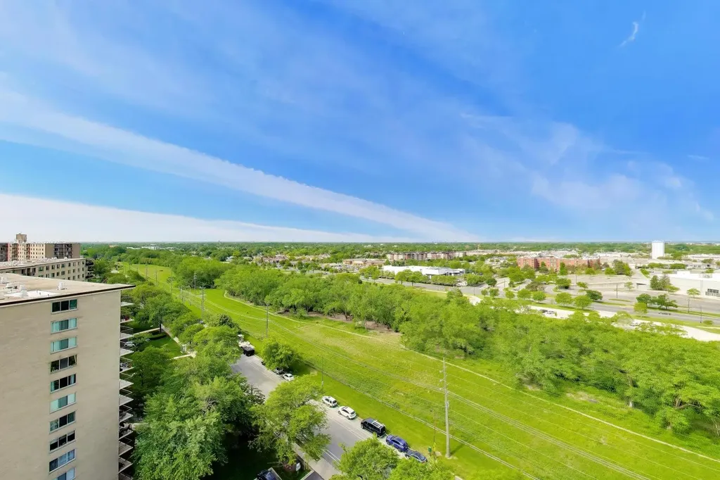 7033 North Kedzie Avenue Chicago IL 60645
