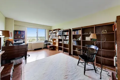 7033 North Kedzie Avenue Chicago IL 60645