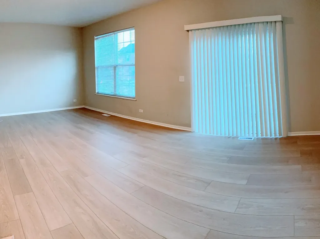 775 Lewisburg Lane Aurora IL 60504