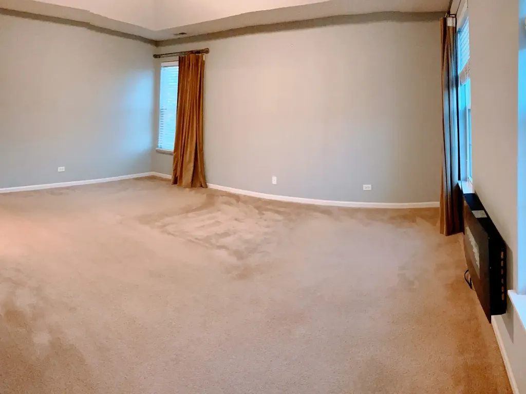 775 Lewisburg Lane Aurora IL 60504