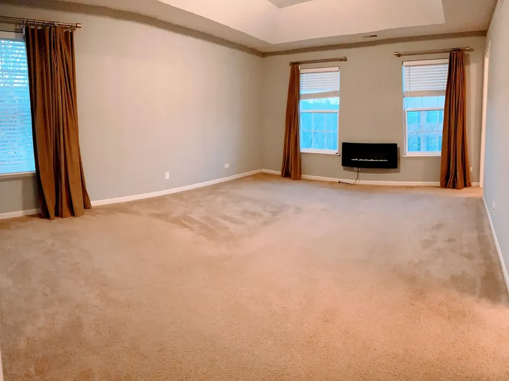 775 Lewisburg Lane Aurora IL 60504