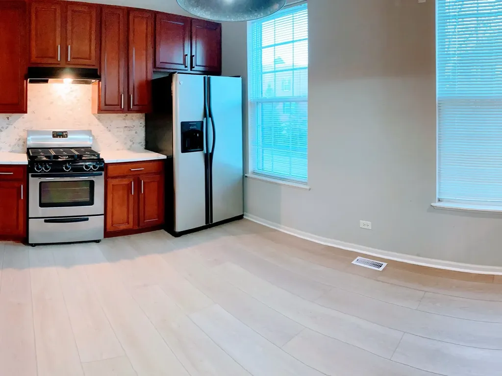 775 Lewisburg Lane Aurora IL 60504