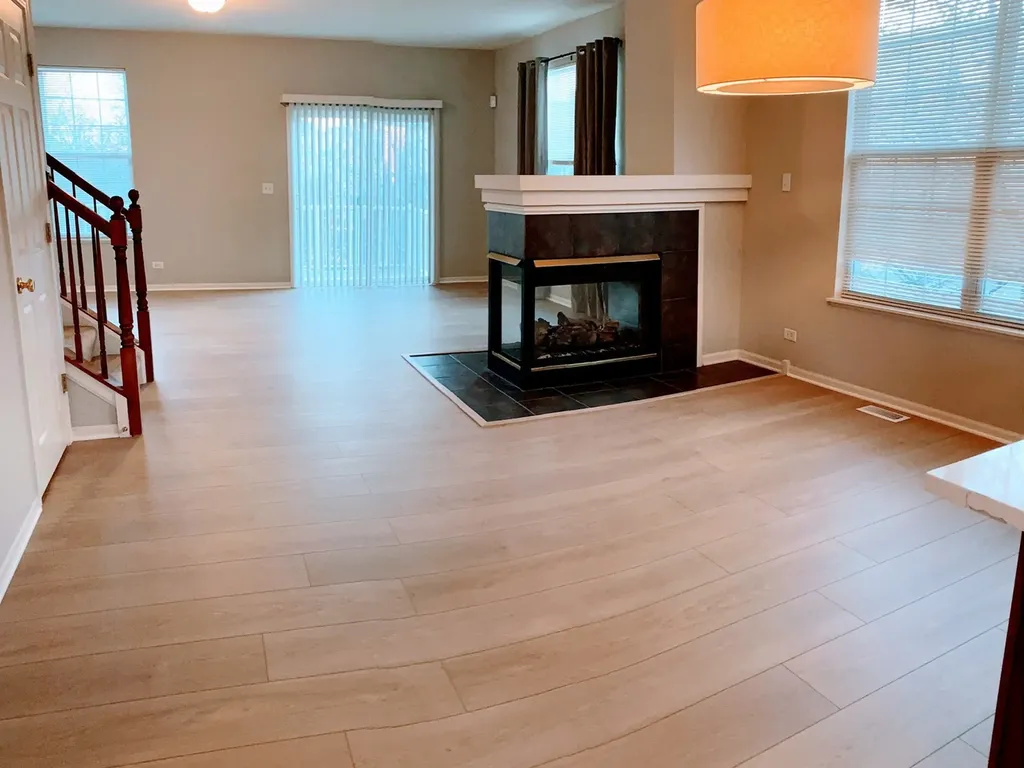 775 Lewisburg Lane Aurora IL 60504