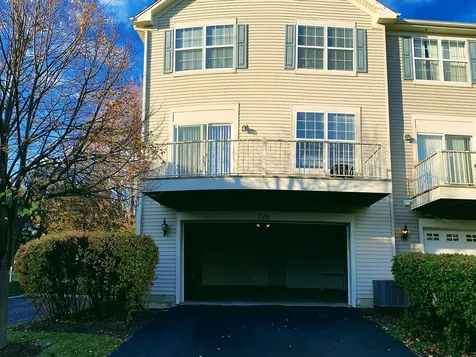 775 Lewisburg Lane Aurora IL 60504
