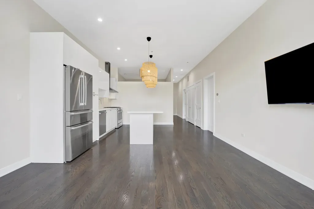 1802 South State Street Chicago IL 60616