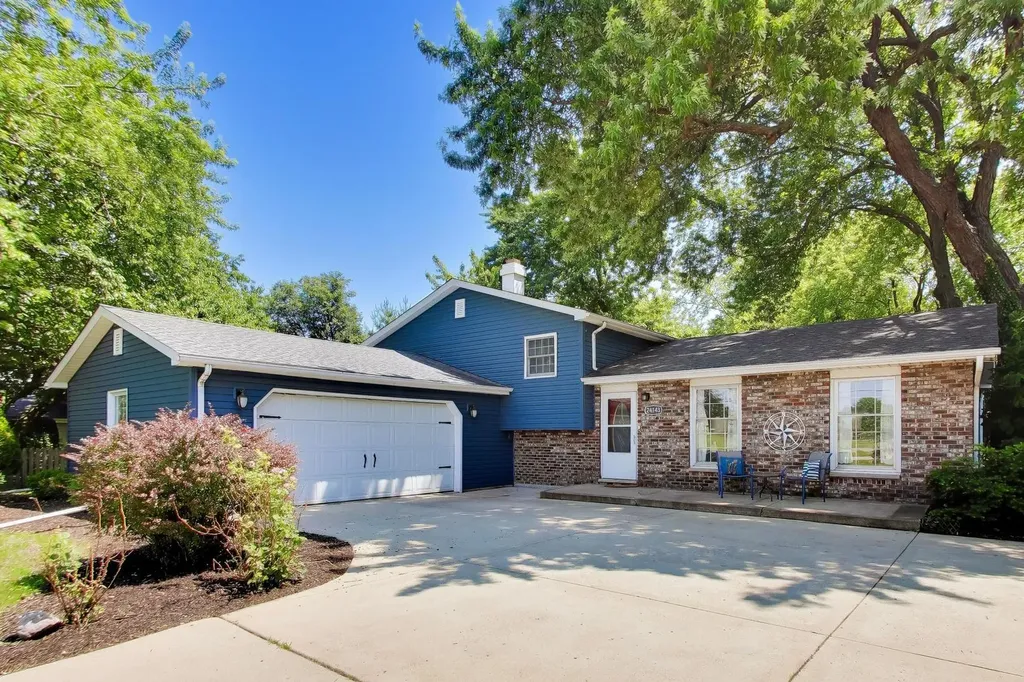 24143 West 103rd Street Naperville IL 60564