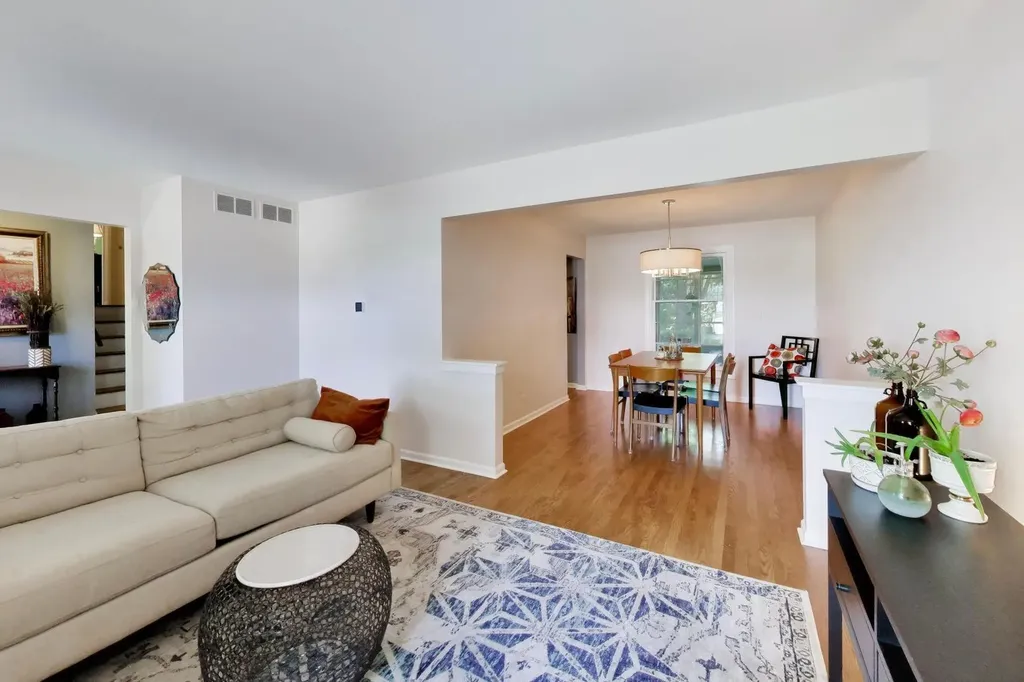 24143 West 103rd Street Naperville IL 60564