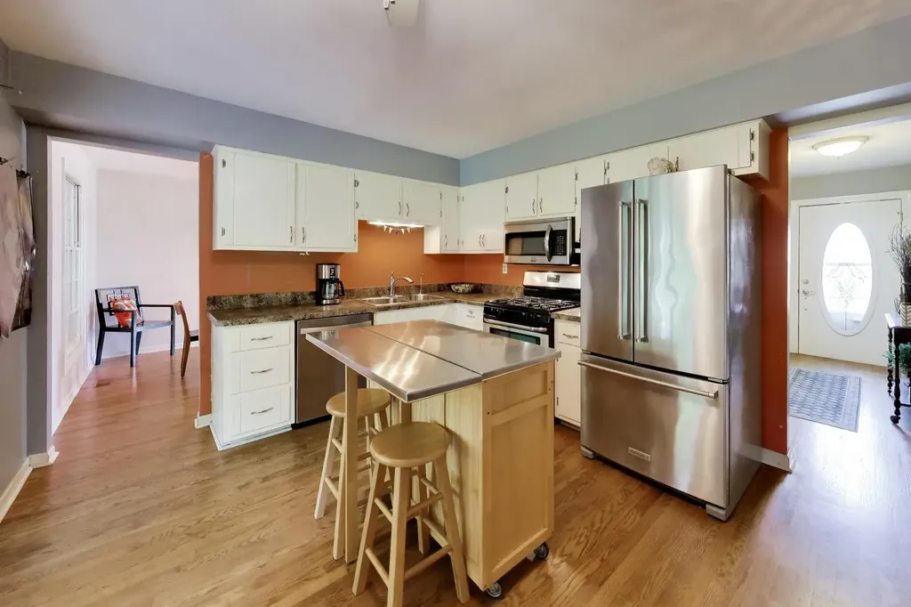 24143 West 103rd Street Naperville IL 60564
