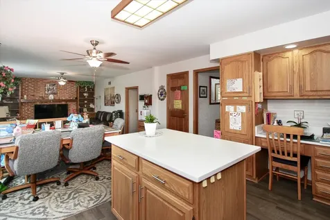 2153 Jordan Circle Elgin IL 60123