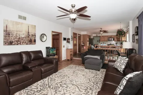 2153 Jordan Circle Elgin IL 60123