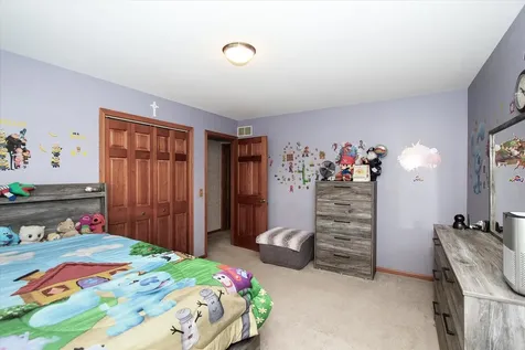 2153 Jordan Circle Elgin IL 60123