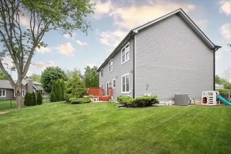 2153 Jordan Circle Elgin IL 60123