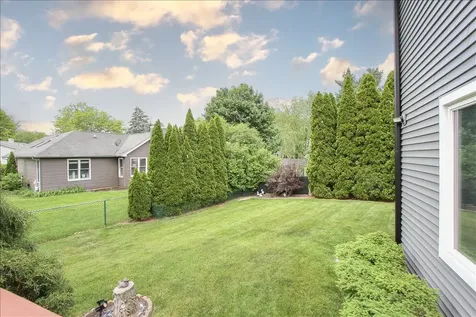 2153 Jordan Circle Elgin IL 60123