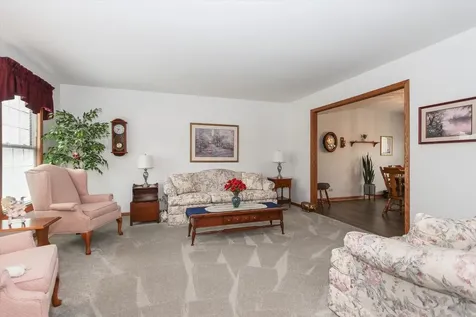 2153 Jordan Circle Elgin IL 60123