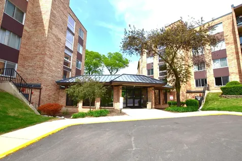 500 West Huntington Commons Road Mount Prospect IL 60056