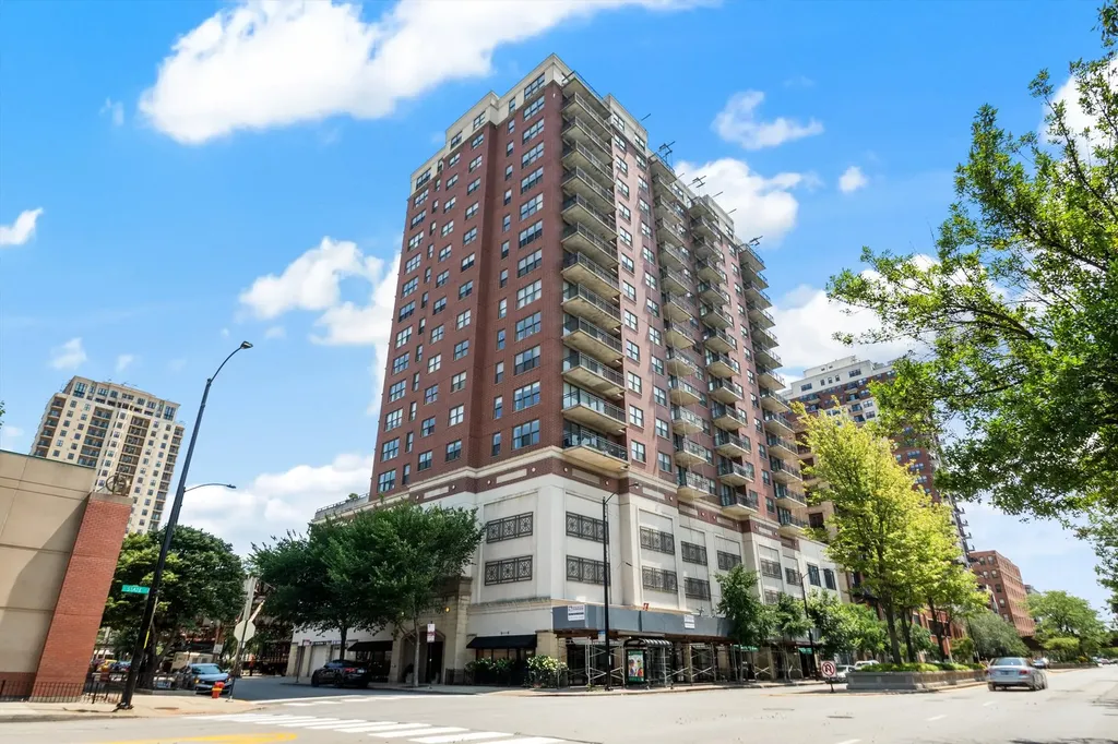 5 East 14th Place Chicago IL 60605