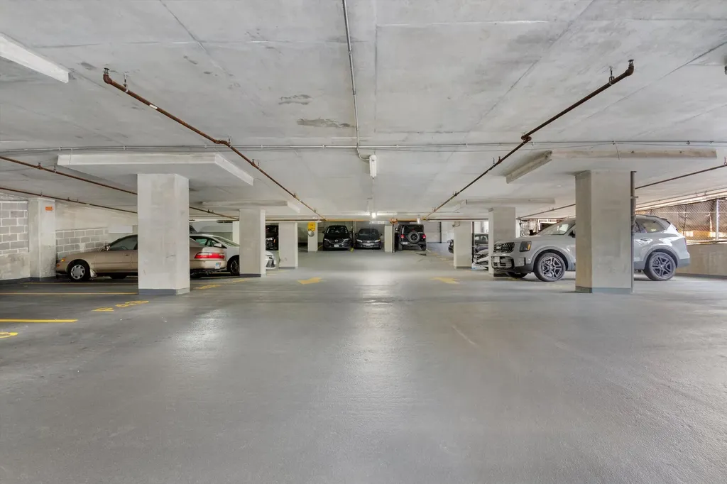 5 East 14th Place Chicago IL 60605