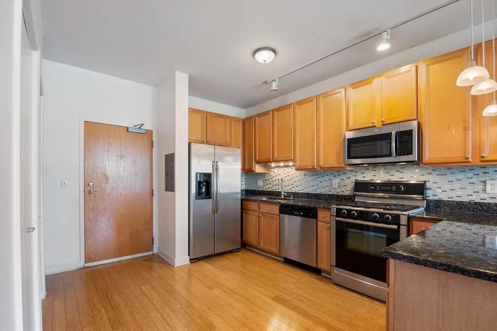 5 East 14th Place Chicago IL 60605