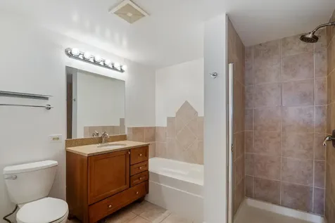 5 East 14th Place Chicago IL 60605