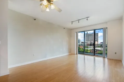 5 East 14th Place Chicago IL 60605