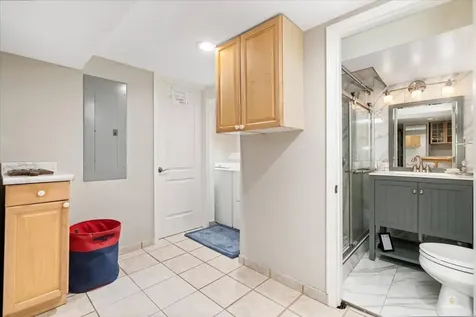 1052 Margret Street Des Plaines IL 60016