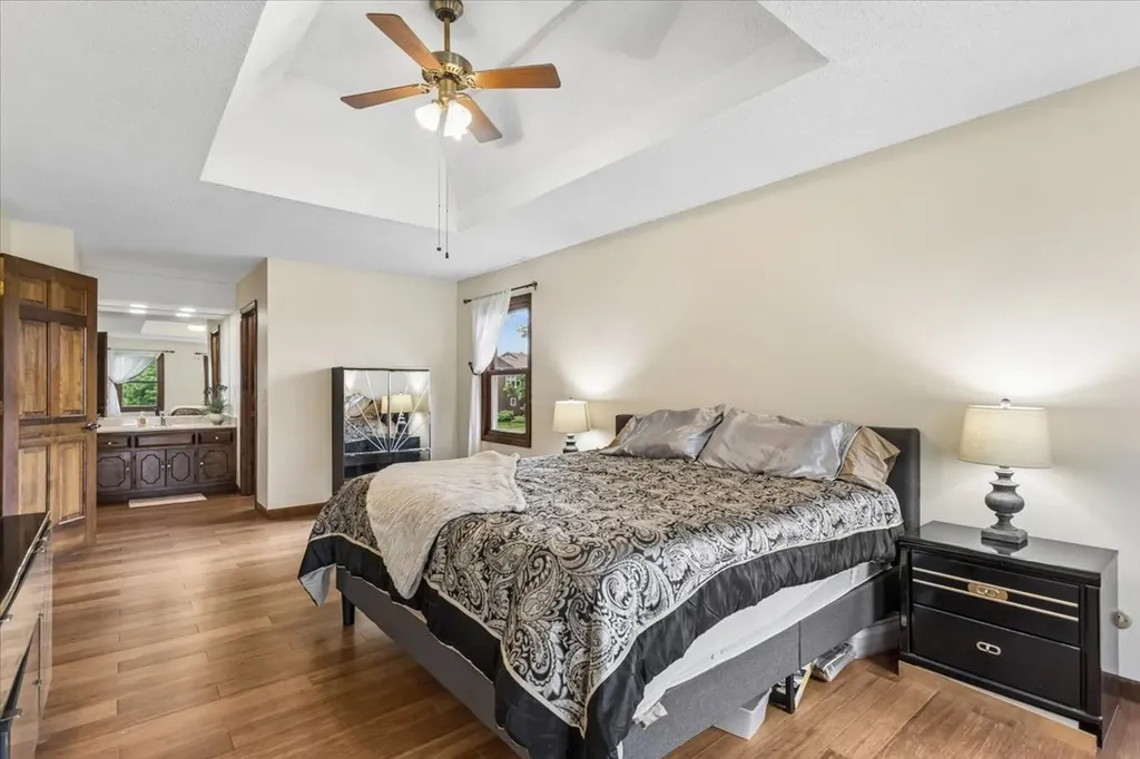 1573 Clemson Drive Naperville IL 60565