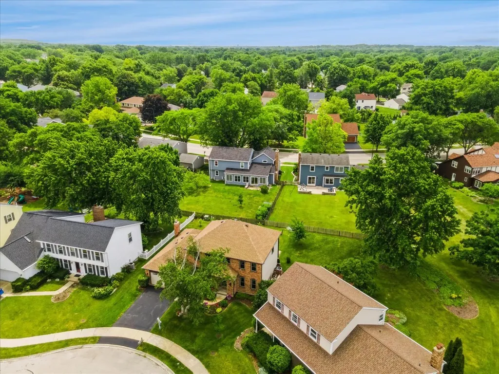 1573 Clemson Drive Naperville IL 60565