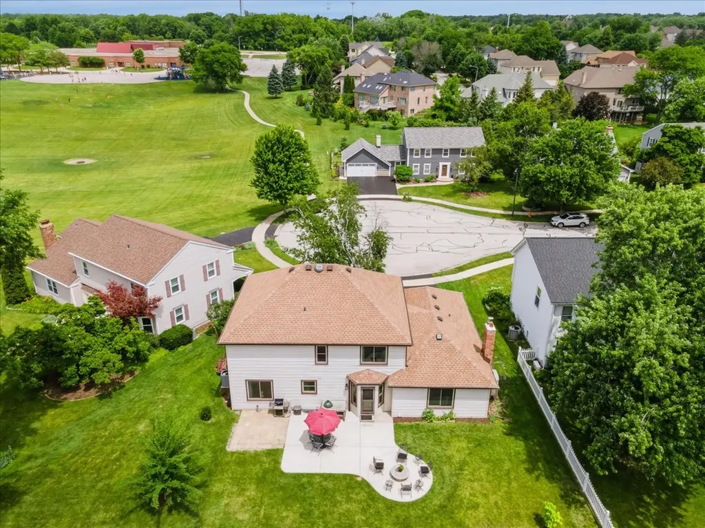 1573 Clemson Drive Naperville IL 60565