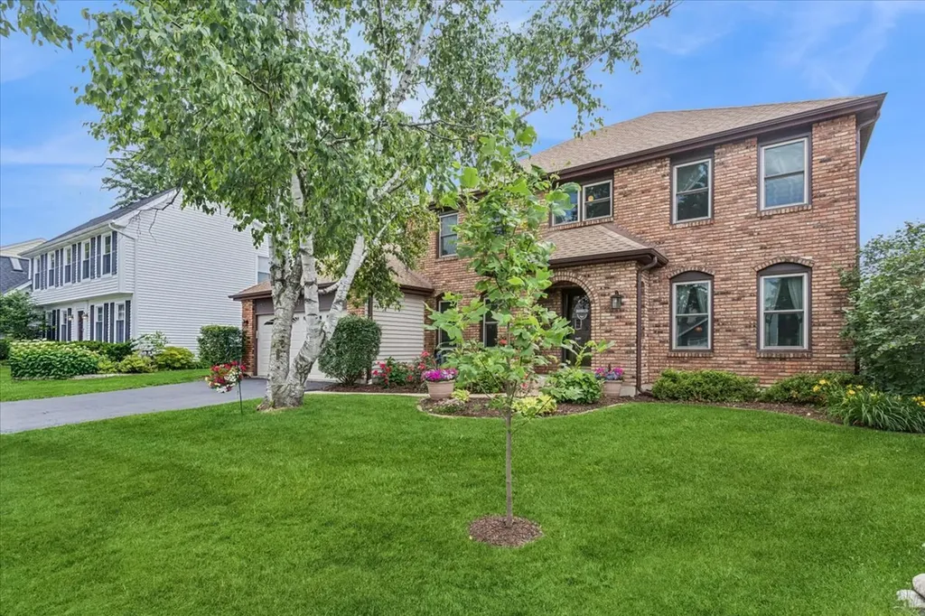 1573 Clemson Drive Naperville IL 60565