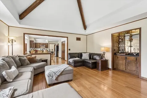 1573 Clemson Drive Naperville IL 60565
