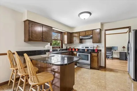 1573 Clemson Drive Naperville IL 60565