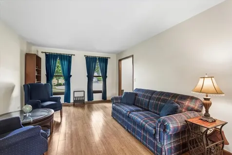 1573 Clemson Drive Naperville IL 60565