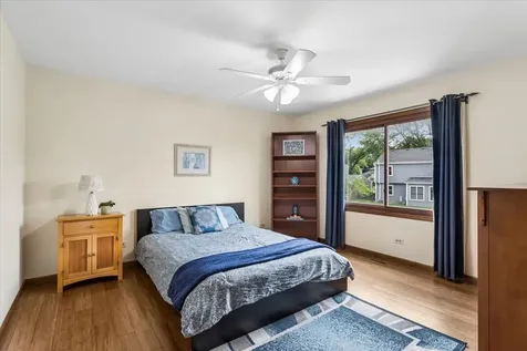 1573 Clemson Drive Naperville IL 60565