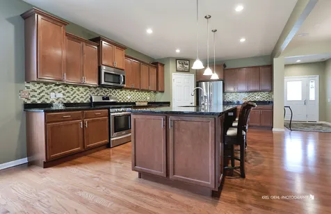 3569 Canton Circle Mundelein IL 60060