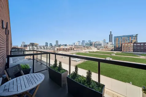 323 South Racine Avenue Chicago IL 60607
