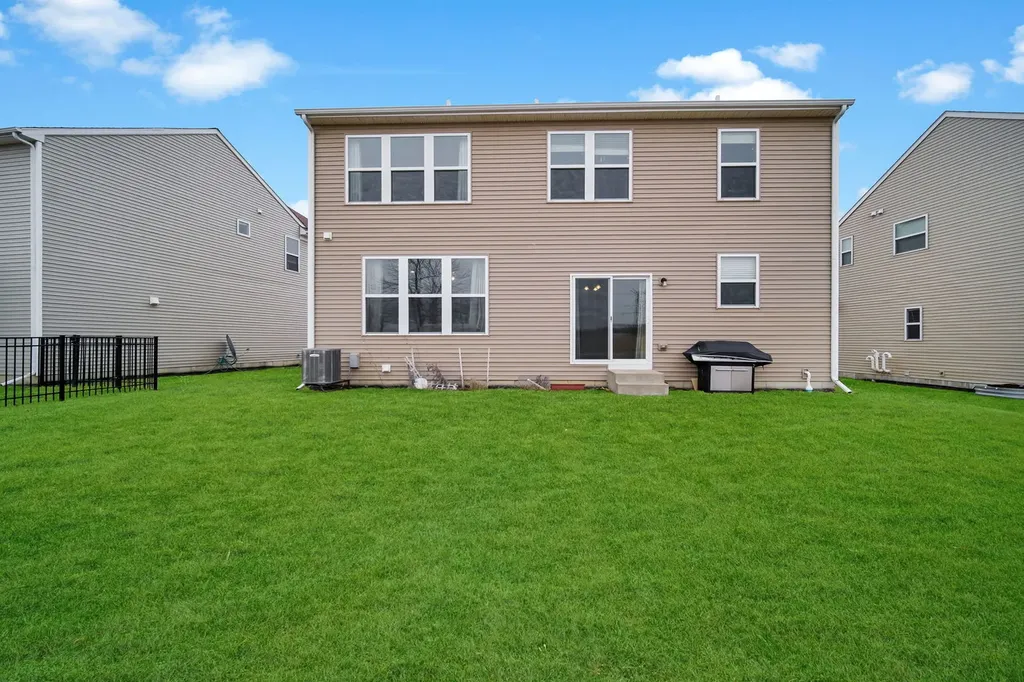 4255 Fraser Circle Naperville IL 60564