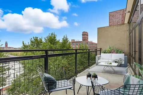 3946 North Ravenswood Avenue Chicago IL 60613