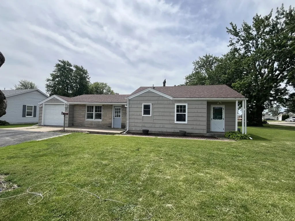 401 East College Street Kewanee IL 61443