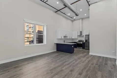3214 West Lawrence Avenue Chicago IL 60625